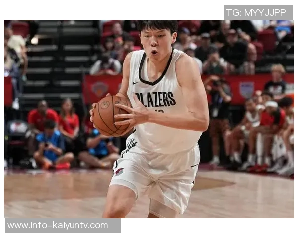 杨瀚森反思五次失误经历追求创新却未能帮助球队