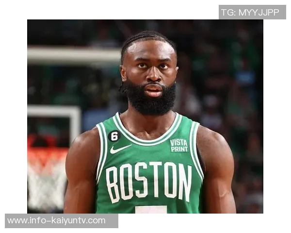 杰伦布朗全能表现助力球队胜利砍下35分5板5助1断展现领袖风范