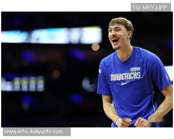 克莱赞弗拉格勇敢挑战字母哥展现无畏精神令人钦佩