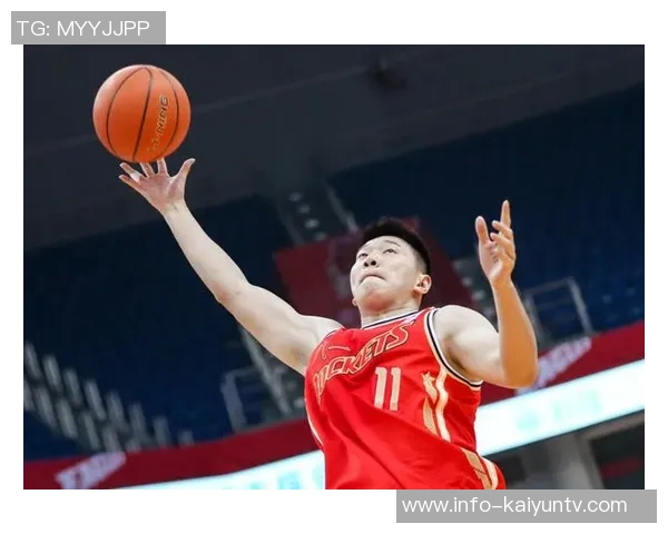 雷蒙出战35分钟高效表现9投6中三分3中6贡献15分6篮板展现实力